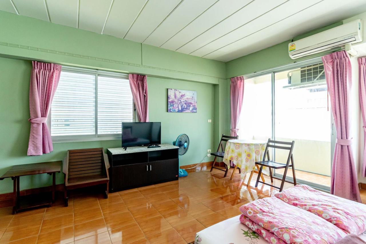 Benjaratch Boutique Apartment Bangkok Exterior photo